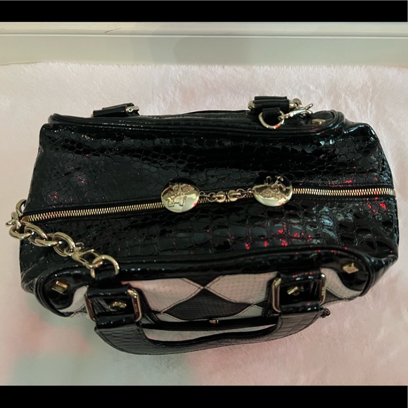 Authentic MCM Checkered Patent Leather Shoulder Bag - Picture 5 of 13